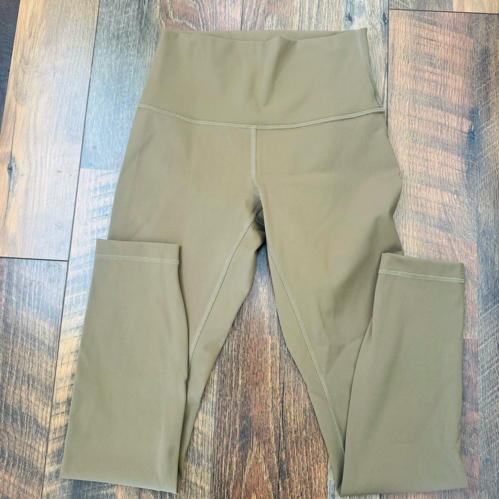 LULULEMON leggings sz 4 NWOT
